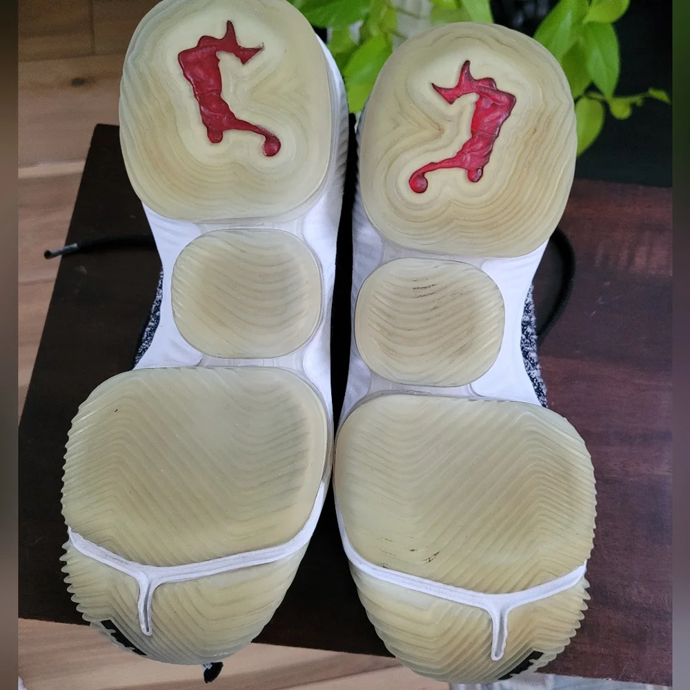 Nike Lebron 16 XVI Oreo Men’s Basketball Sneakers - Picture 8 of 9